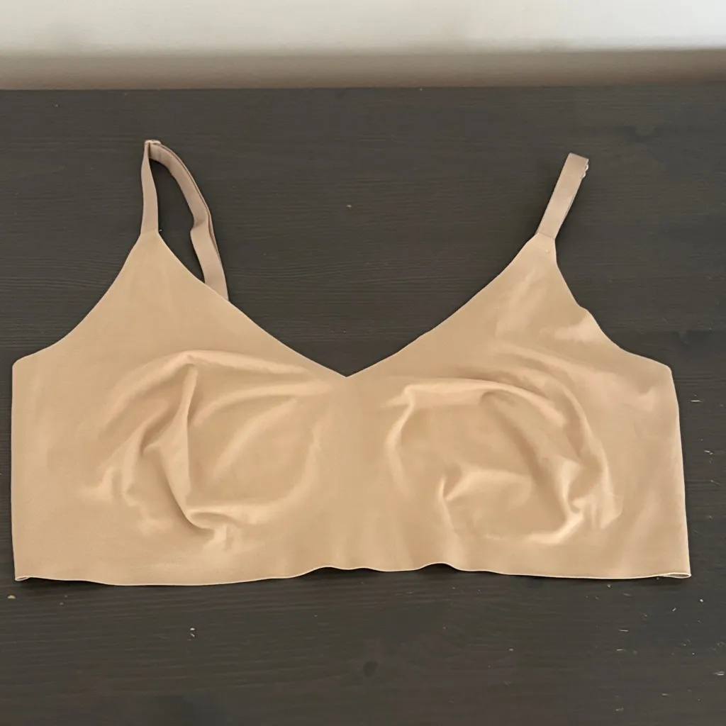 True & Co. Triangle Bra V Neck Adjustable Strap Light Beige Wireless XL Tan - Image 3