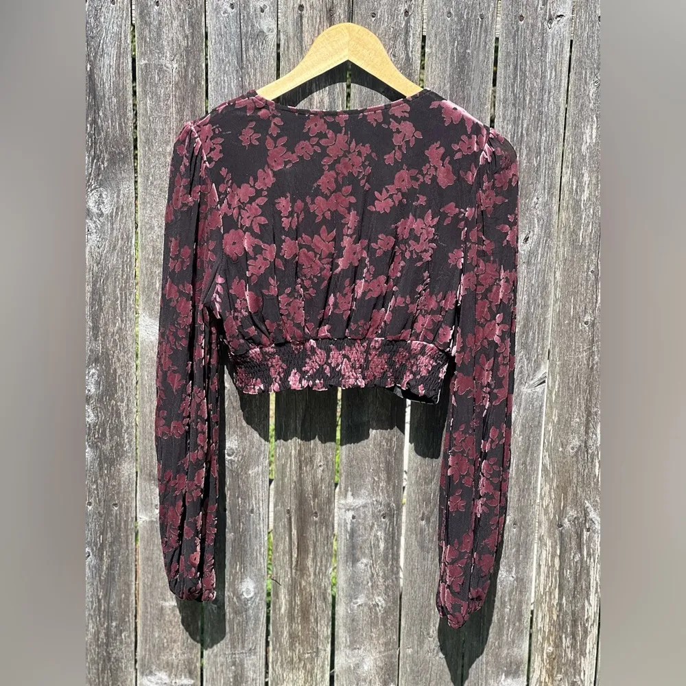 Nasty Gal Collection Grow Business Velvet Floral Crop Top - Image 11