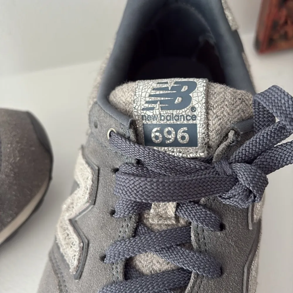 696 New Balance Gray Sneakers Classic Suede Mesh - Image 10