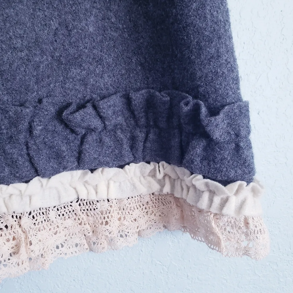 Anthropologie Girls From Savoy‎ Gray Wool Skirt With Cream Ruffle Lace Hem - Image 2
