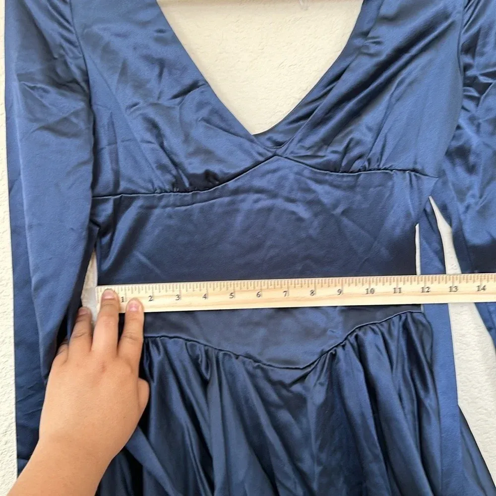 House of CB 'Dominique' Navy Plunge Satin Mini Dress NWOT size XS‎ - Image 6