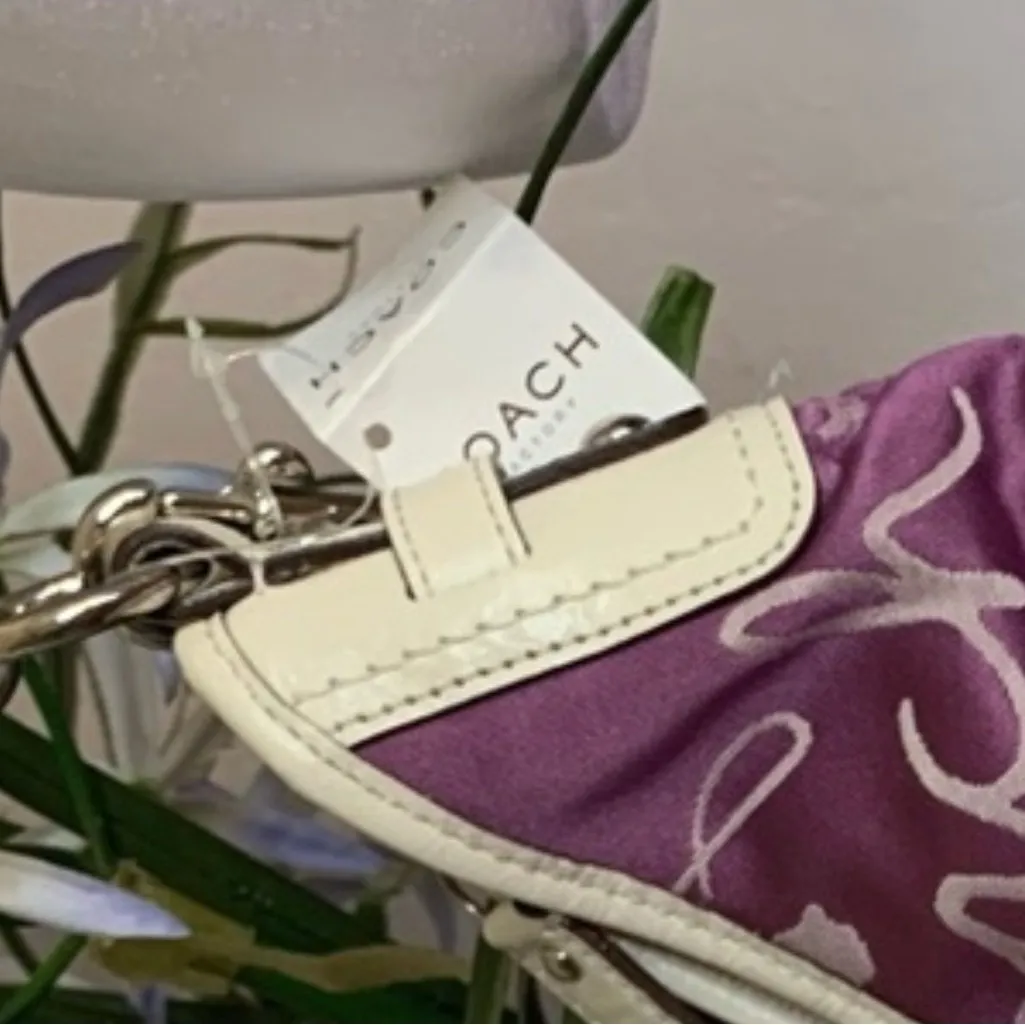 RARE NWT Coach Horse and Carriage Hobo/Crossbody & Matching Wristlet - Image 2