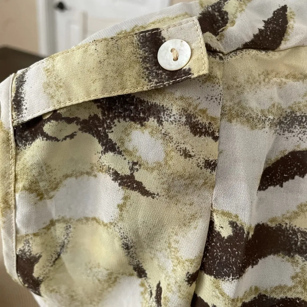 FINAL Touch Tan Zebra striped 🦓  
blouse NWOT - Image 5