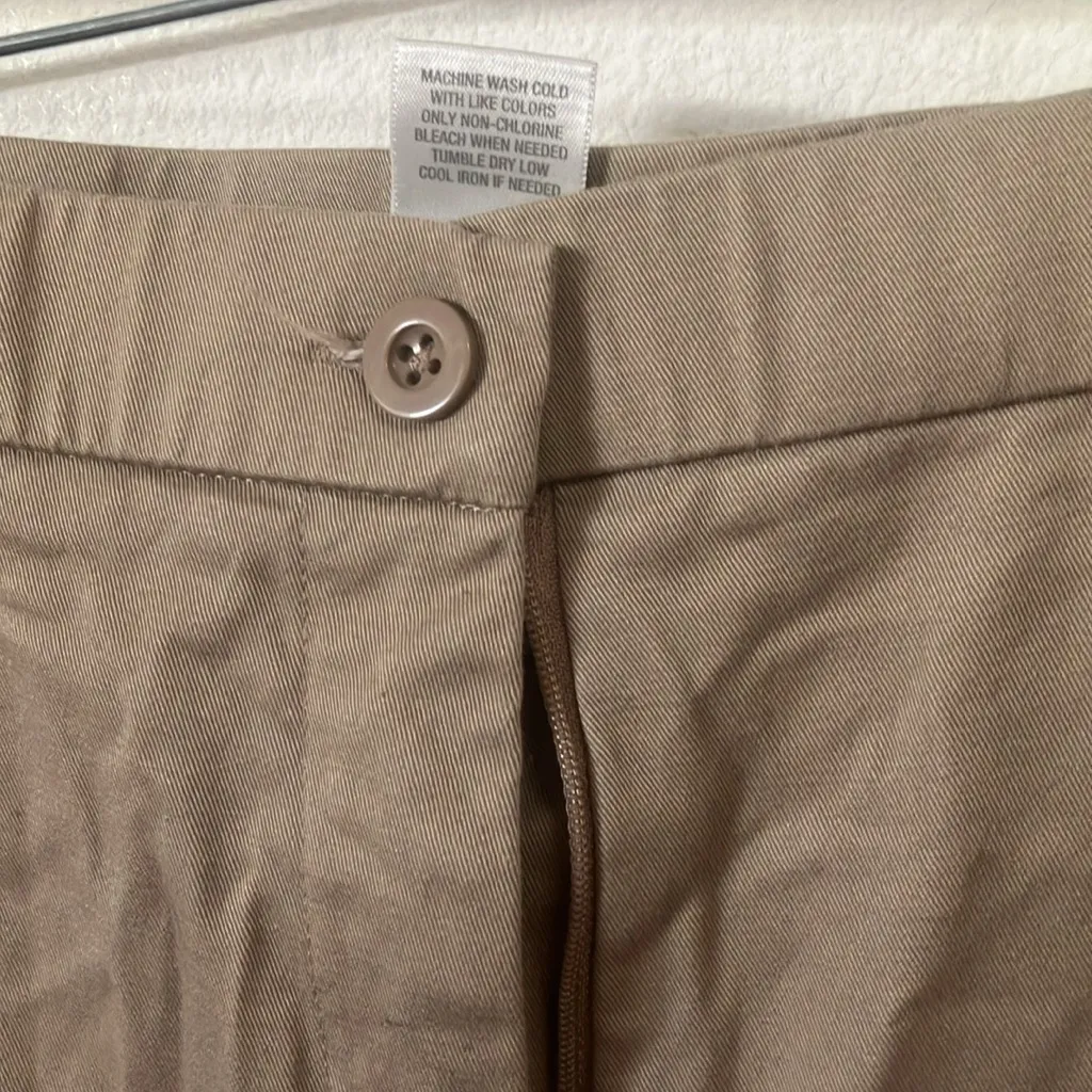 FINAL MARKDOWN Ladies dress barn slacks 20w - Image 2