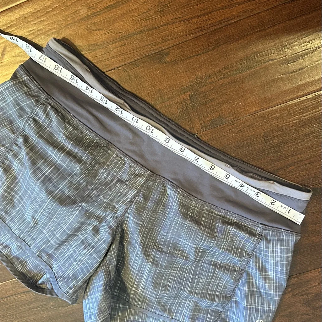Lululemon Shorts Size 10 Grey Plaid - Image 6