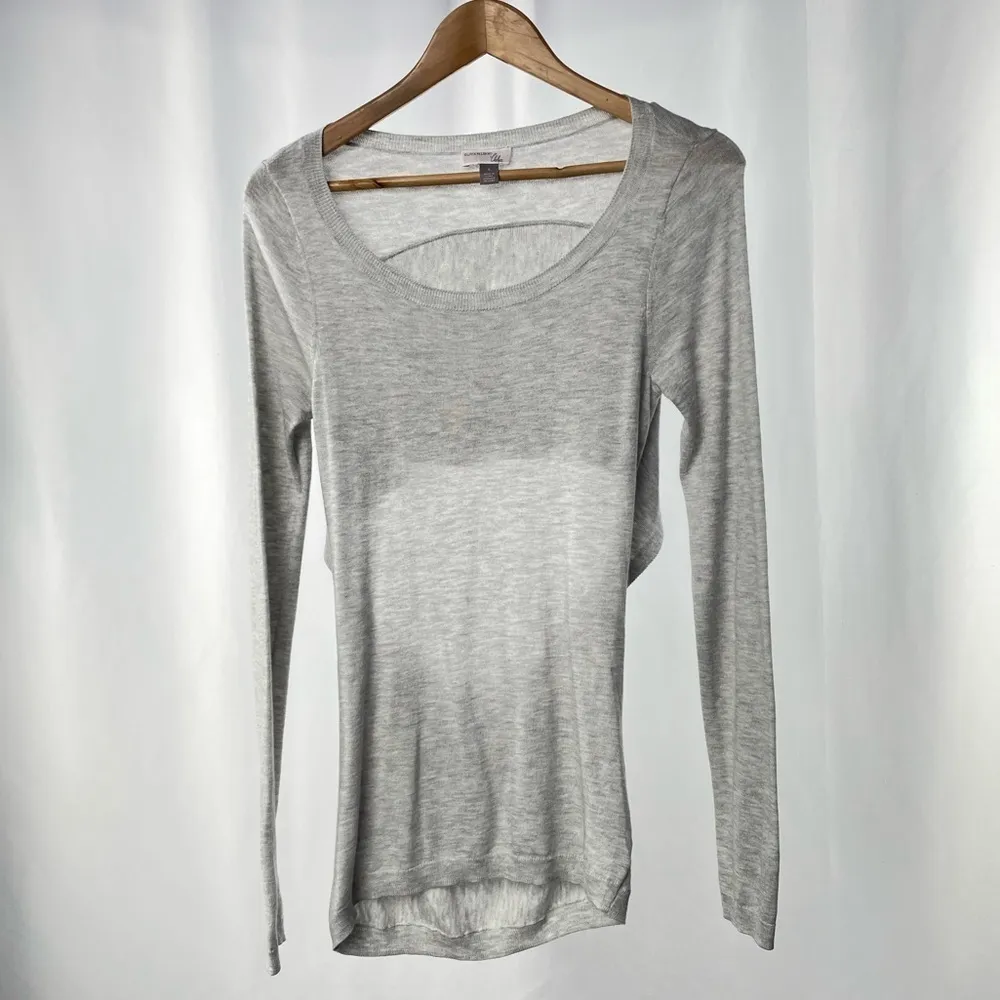 Olivia Palermo for Chelsea28 Ruffle Open Back Sweater in Grey Size Small - Image 3