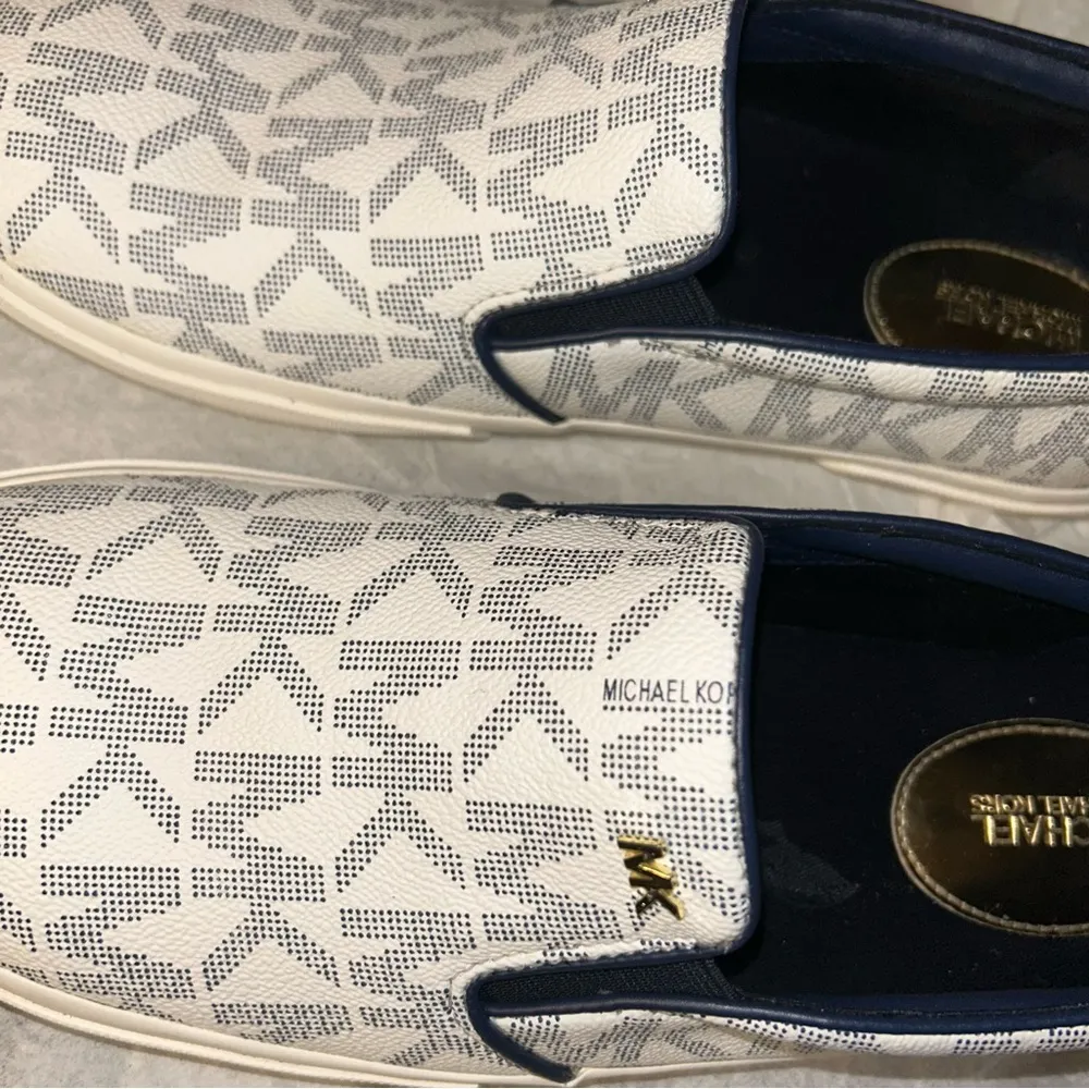 Women’s Micheal kors slip on shoes size 9.5 - Image 8