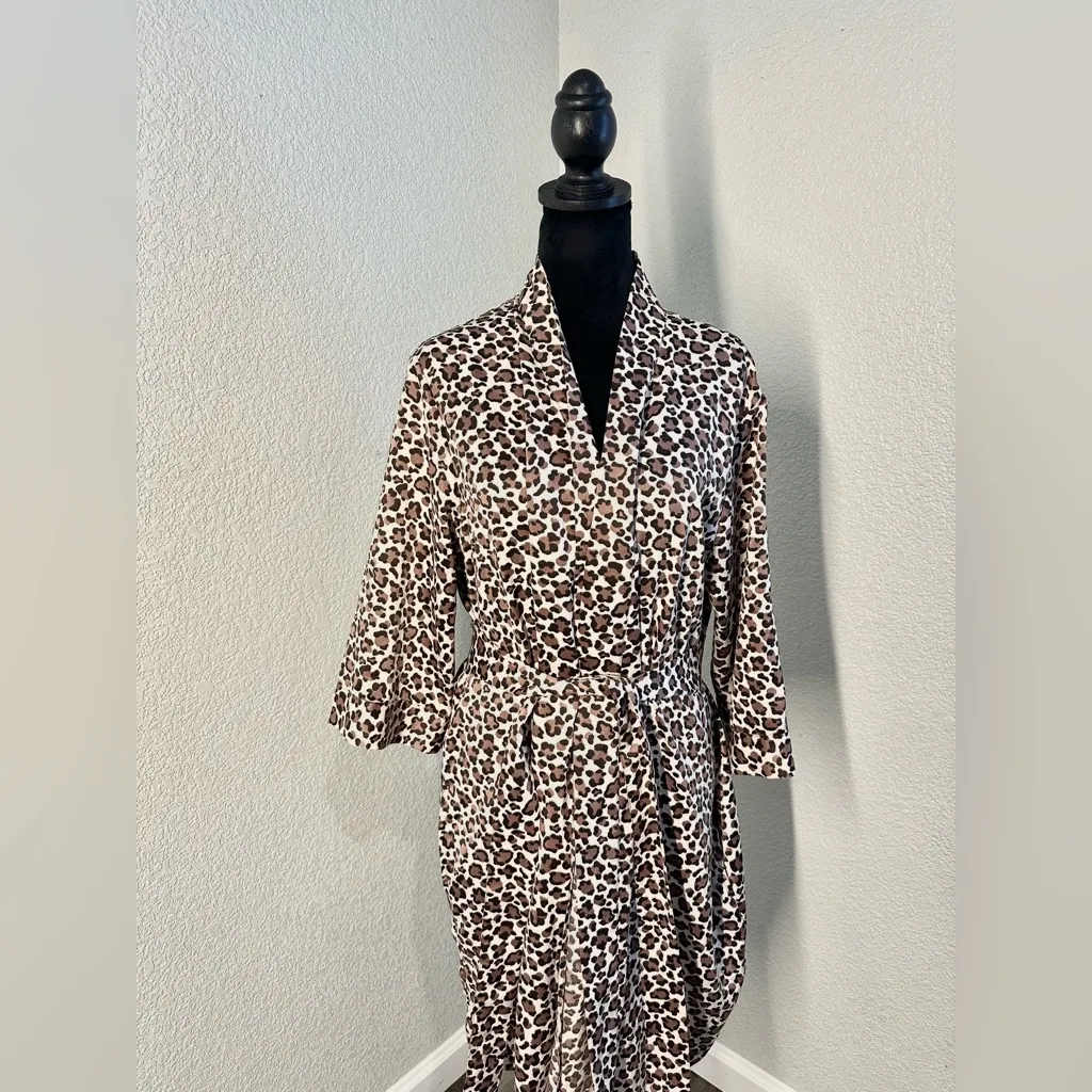 Cabernet Leopard Print Women's Robe W/ Belt Brown Size L - Image 6