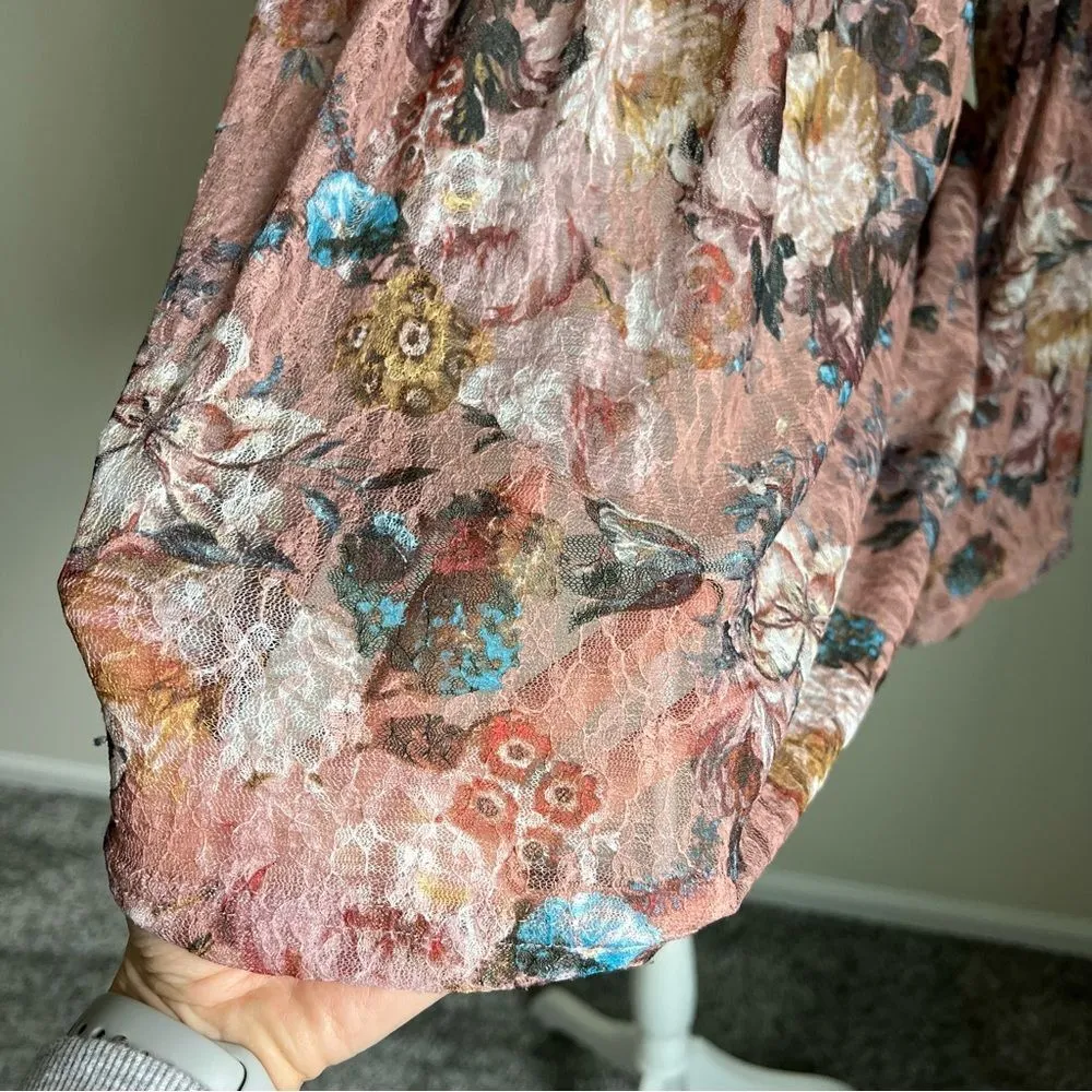 Anthropologie Akemi + Kin Patrizia Floral Lace Blouse Pink Medium Bell Sleeves - Image 9