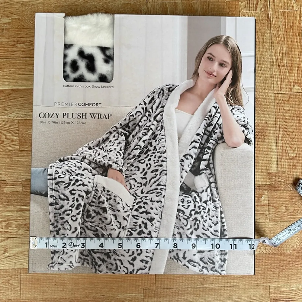 Women’s cozy plush wrap 50 in x 70 in White Size undefined - Image 10