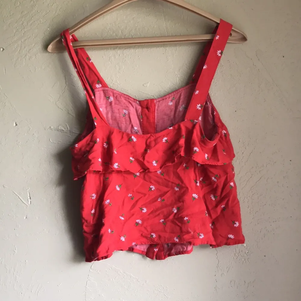 Red floral button down tank top - Image 3