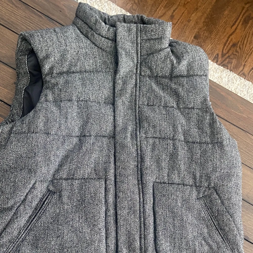 Gap Old Navy Women's Gray Wool Blend Tweed Zip-Up Sleeveless Puffer Vest Size L - Image 5