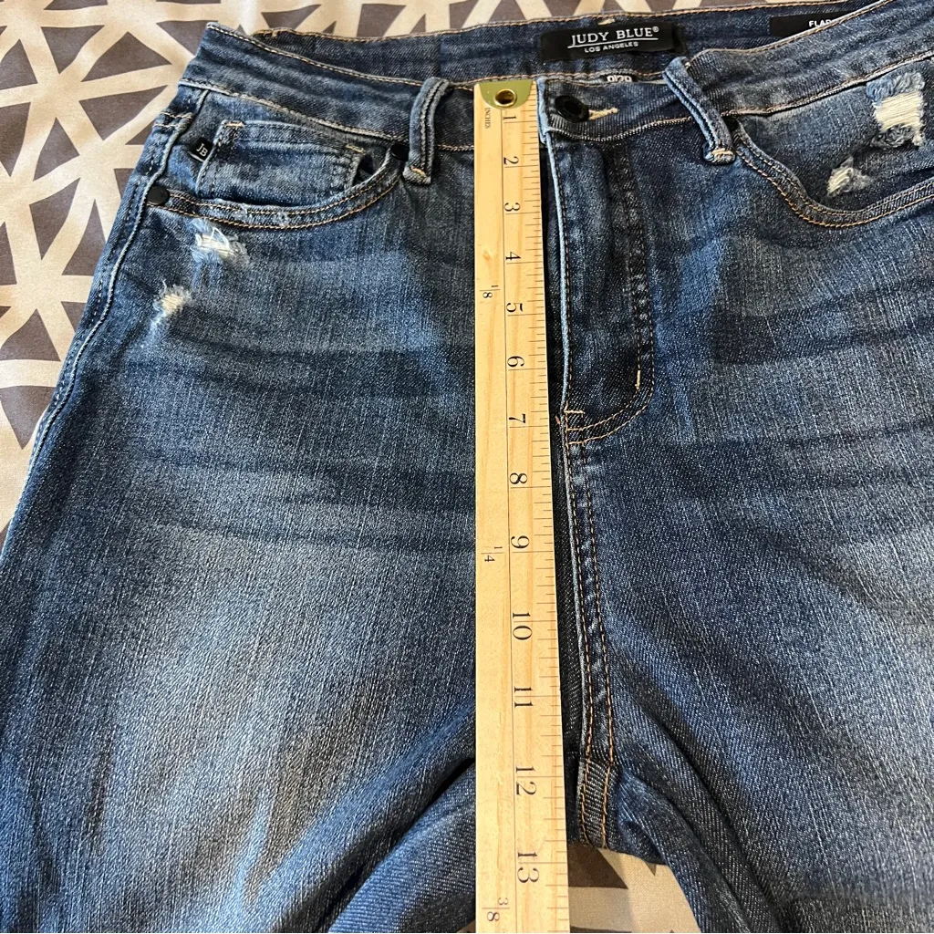 Judy Stretch Medium Wash Blue Ripped Distressed Denim Flare Jeans Size 9 / 29 - Image 13