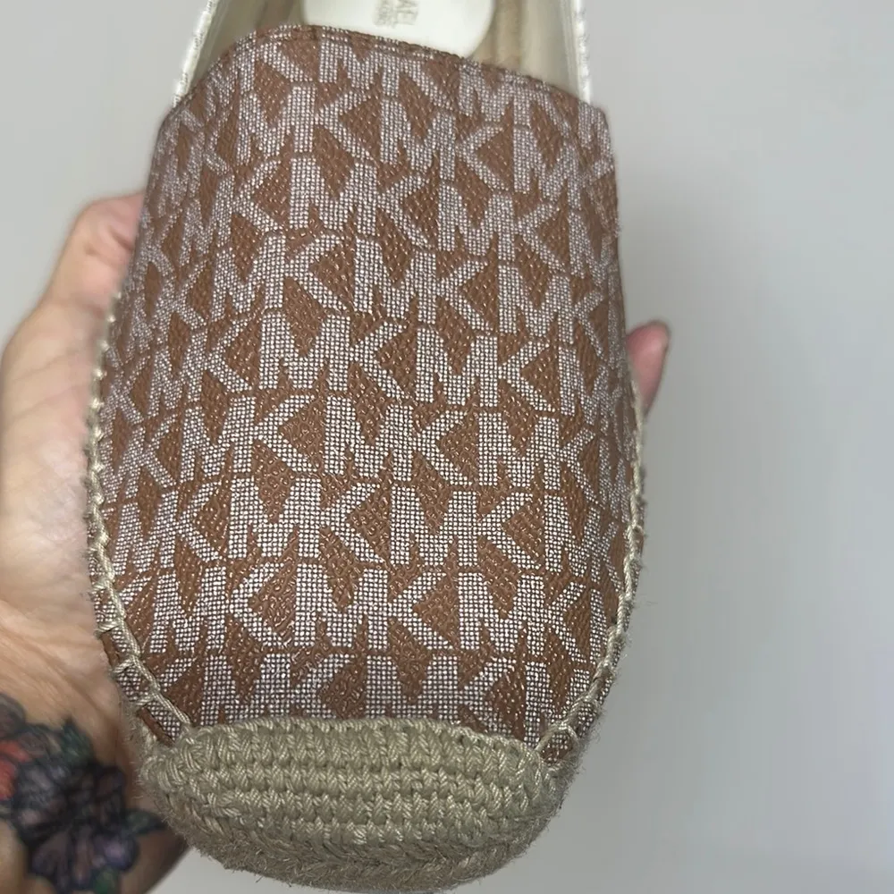 NWOT Michael Kors Lenny Signature Logo Jacquard Slip-On Espadrilles Size 9 - Image 5