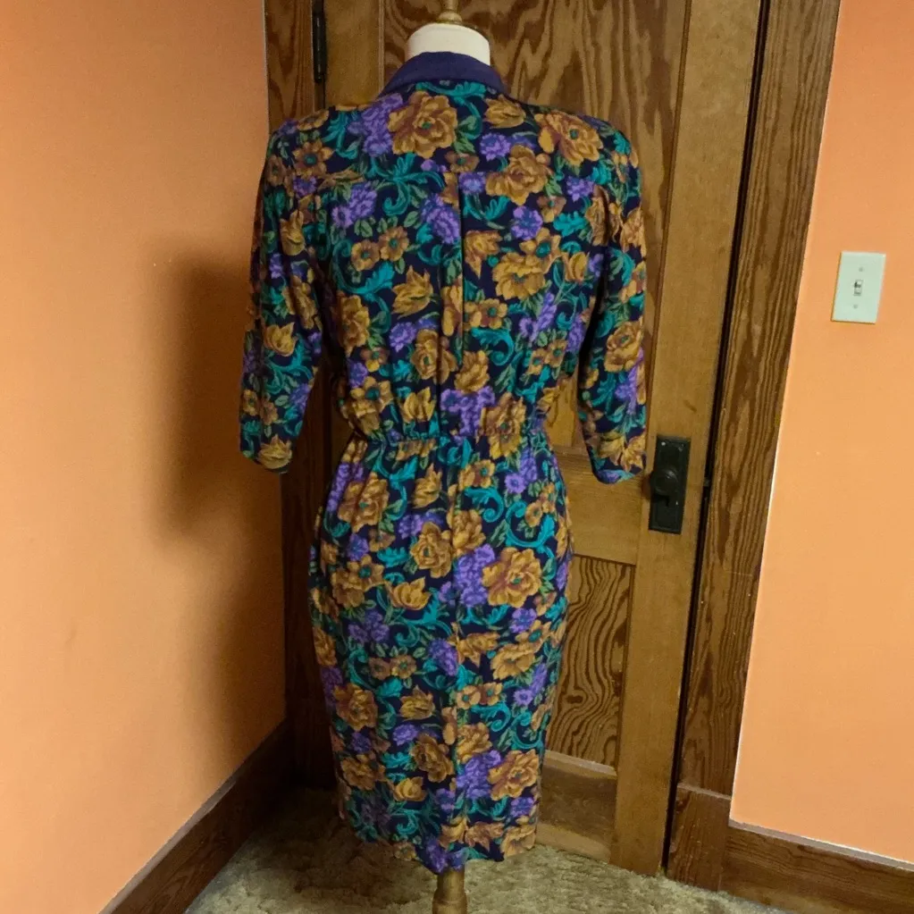 Vintage 1980s Tareti Petites by Howard Levi Floral Dress Purple Gold Botanical Size 8P - Image 7