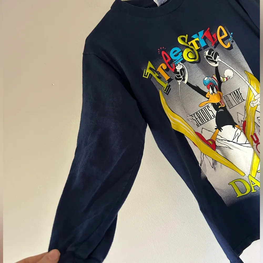 Daffy the Duck Looney Toons Vintage 1995 USA Olympics Graphic Shirt Size M - Image 3