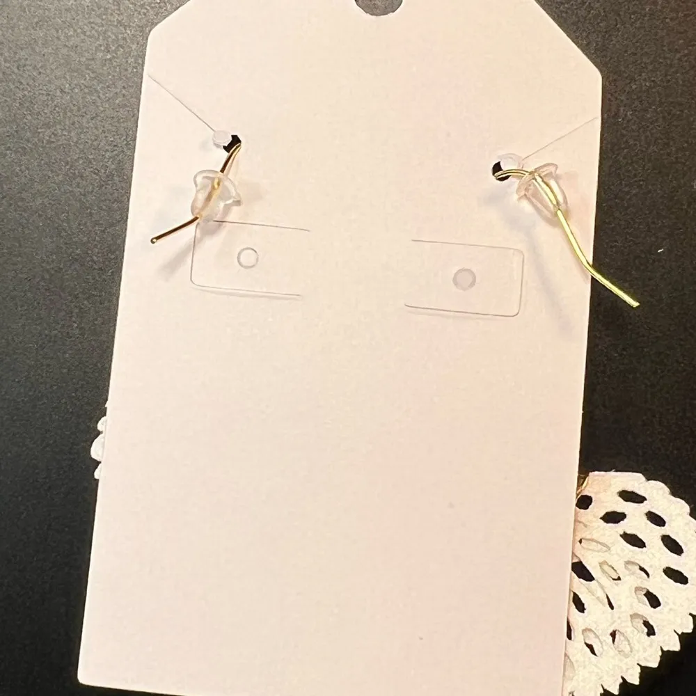 White Fan Faux Leather Beaded Gold Tone Drop Earrings New - Image 3