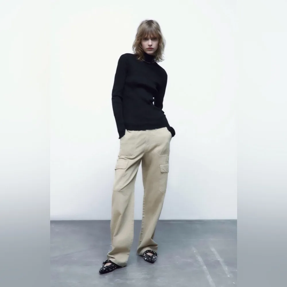 Zara Women Black Combination Turtleneck Long Sleeves Rib Tonal Appliqué Top Sz L - Image 2