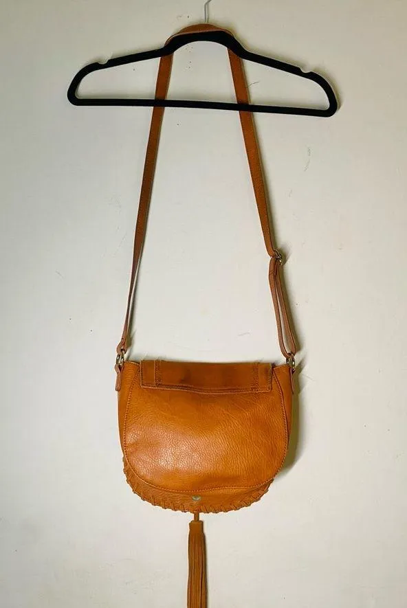 INC International Concepts Willow cognac leather crossbody hippie saddle bag Brown - Image 7