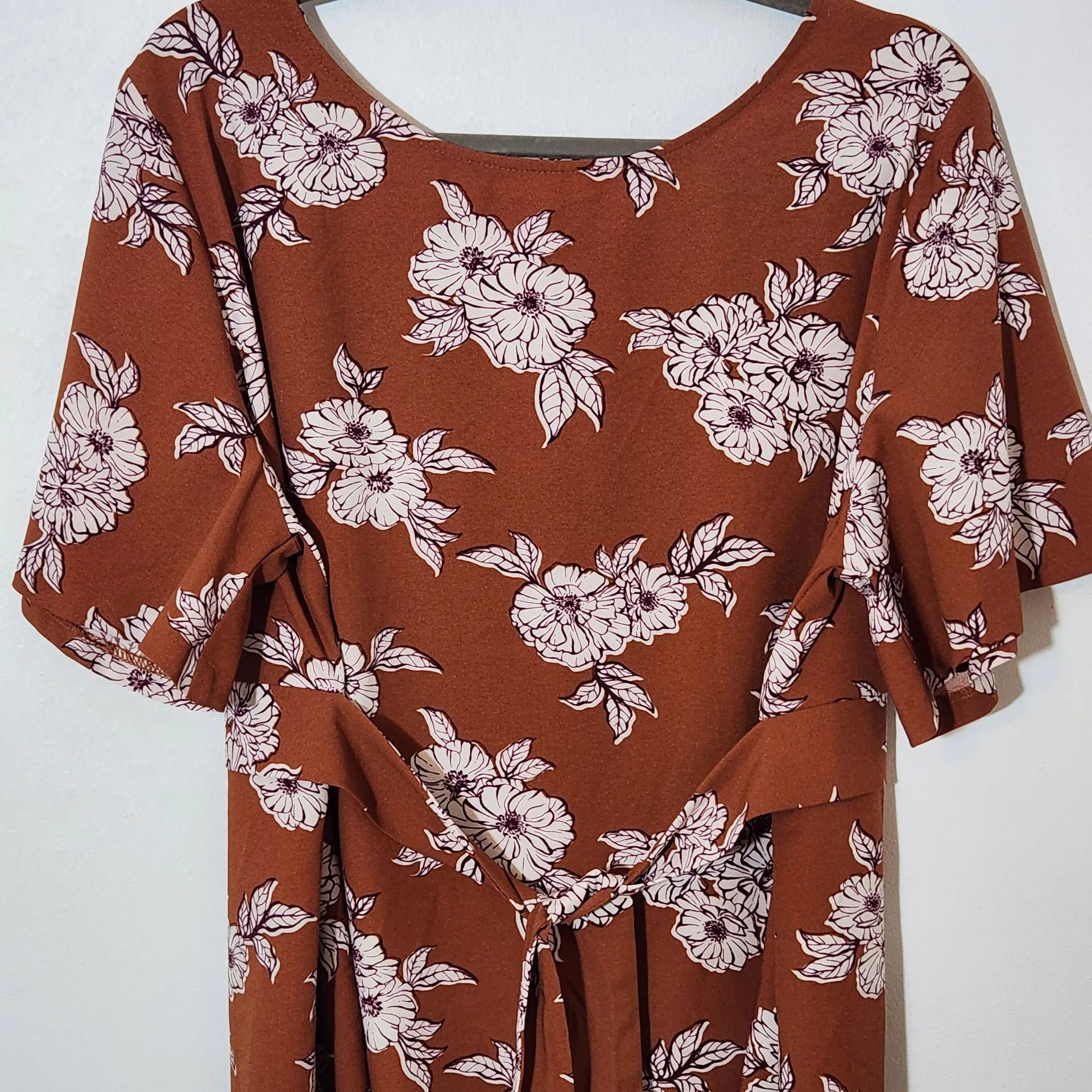 Isabel Maternity Floral Brown Tunic with Tie Waist Sz XXL Maternity Floral Tunic - Image 3
