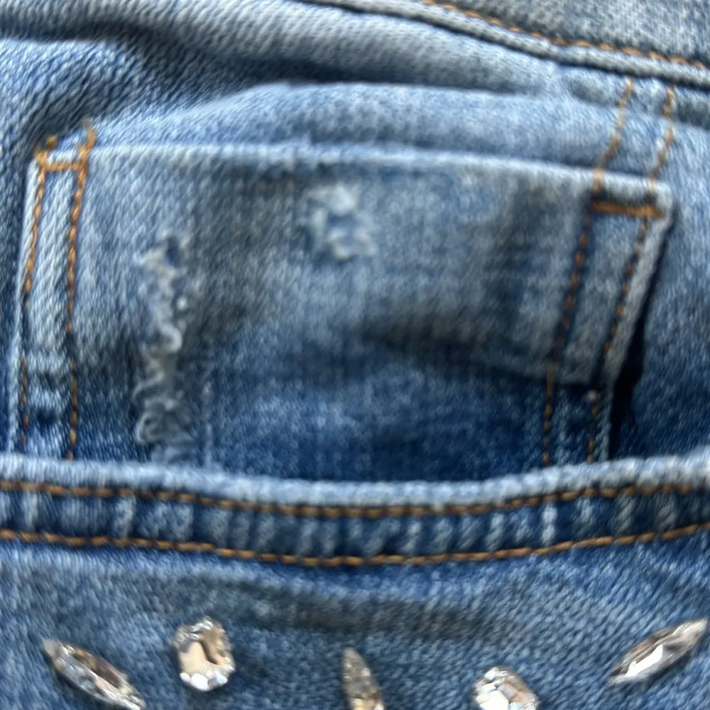 Pilcro and the Letterpress Hyphen size 32 from Anthropologie distressed crop 12 - Image 8