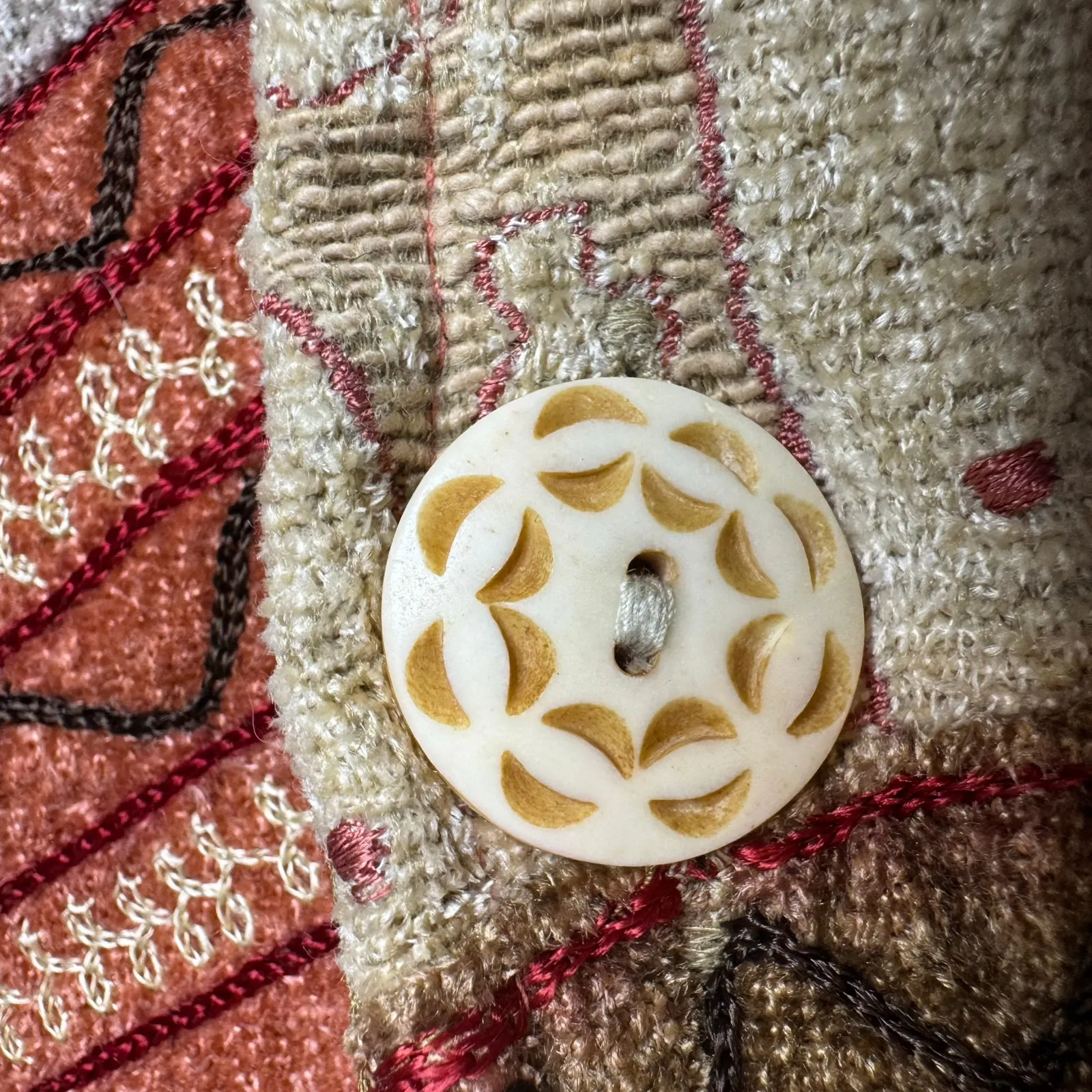 Indigo Moon Vintage Patchwork Tapestry Boho Art to Wear Jacket S Red - Image 4