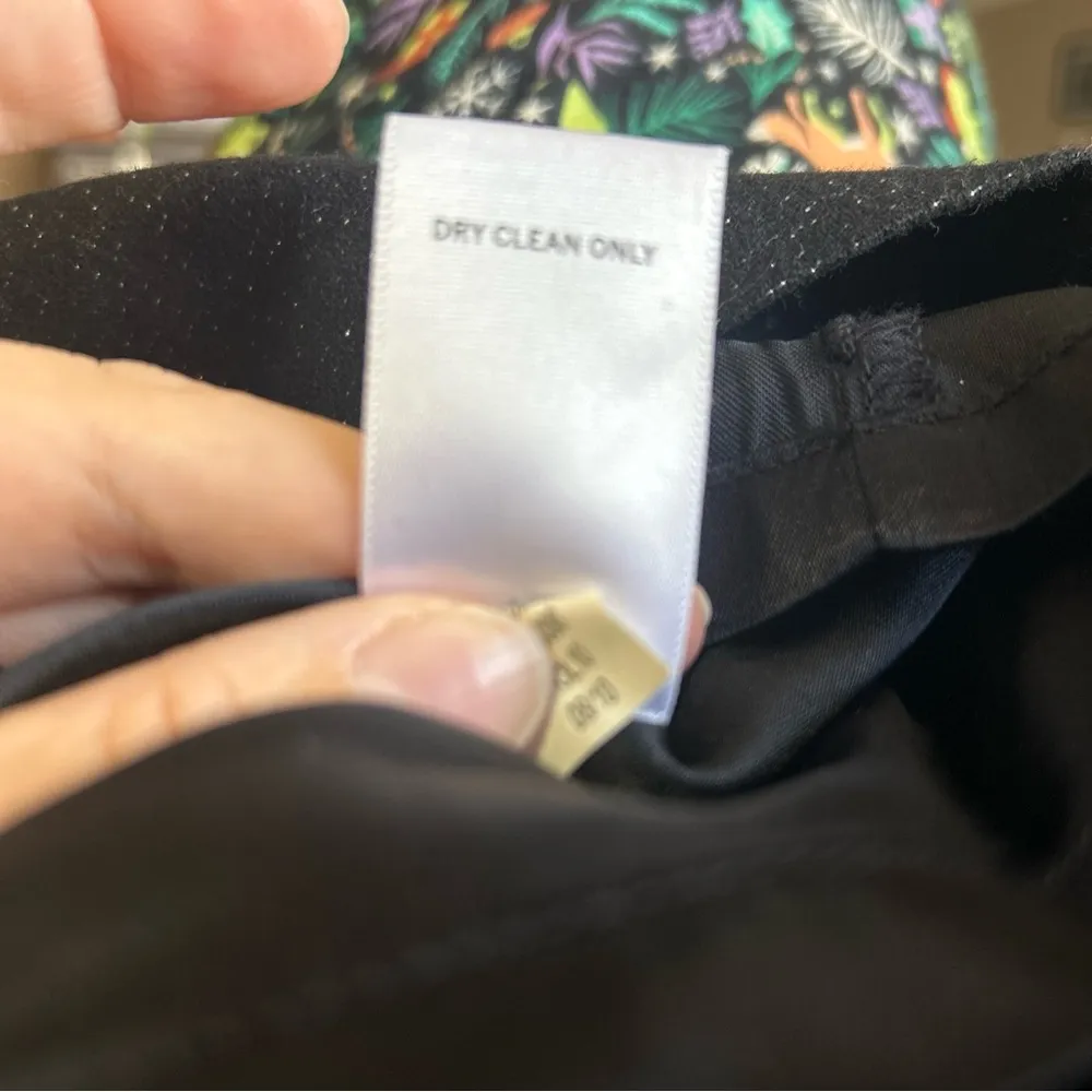 Banana Republic Black Wool Mini Skirt, Silver Thread, size 8 - Image 8