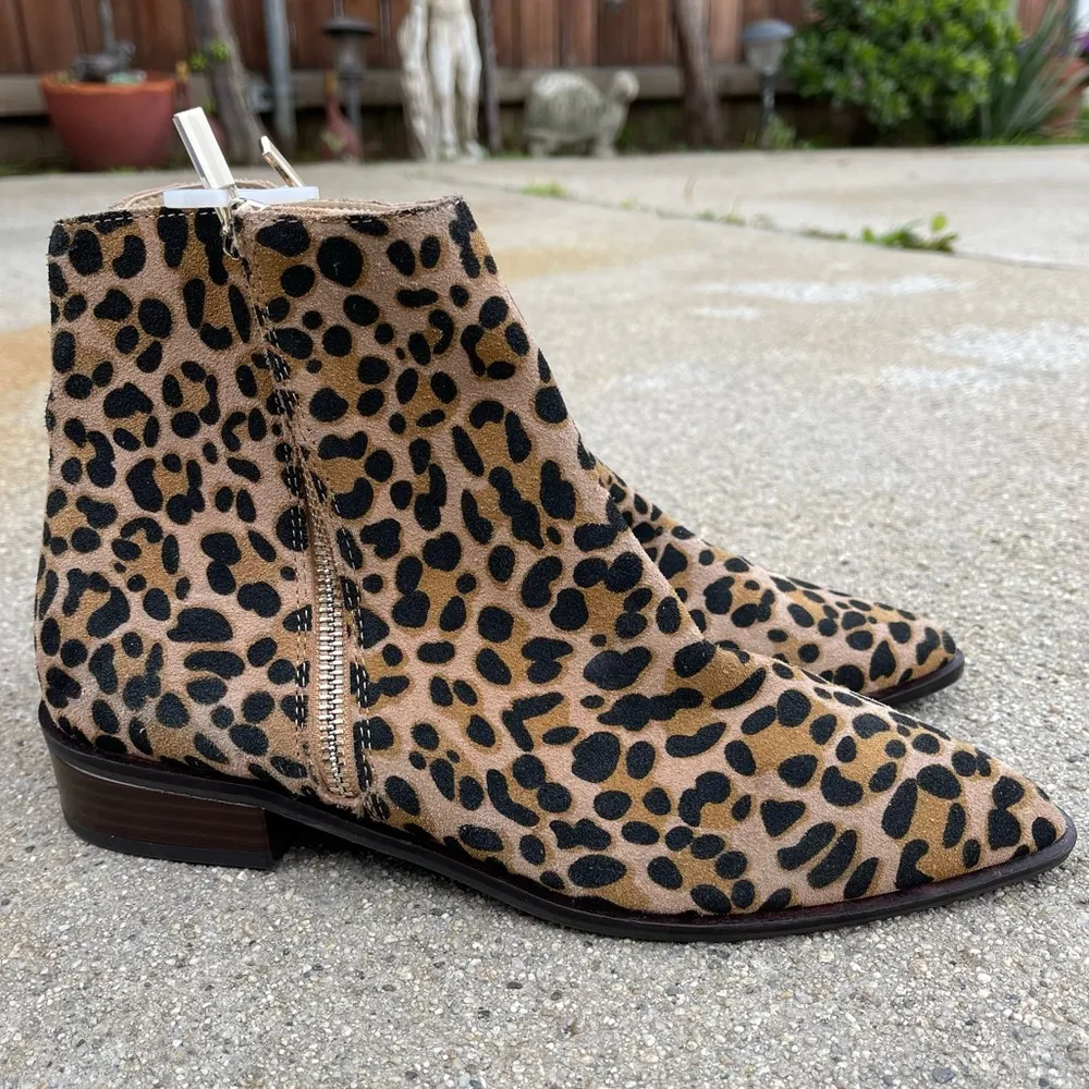 NWOT SOLE SOCIETY CADYNA Suede Pointed Toe Stacked Heel Ankle Bootie size 7 - Image 7