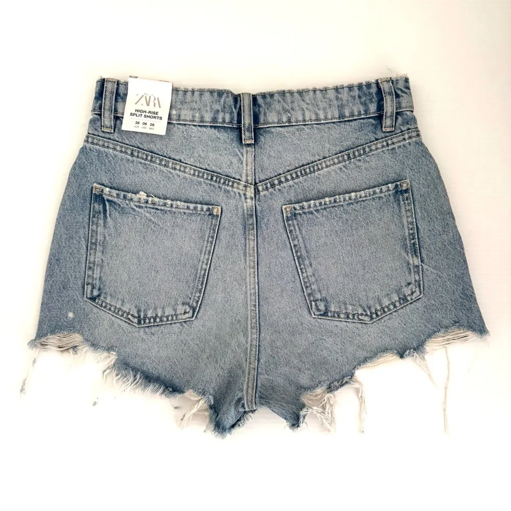 ZARA  High Rise Split Shorts Size 6 - Image 4