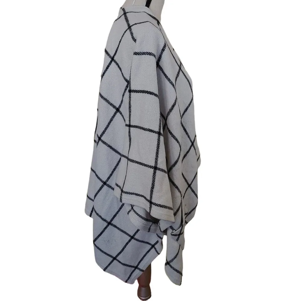 Double Zero Size Large L Geometric Shrug Heavy Thick Winter Cozy Coverup - Image 7