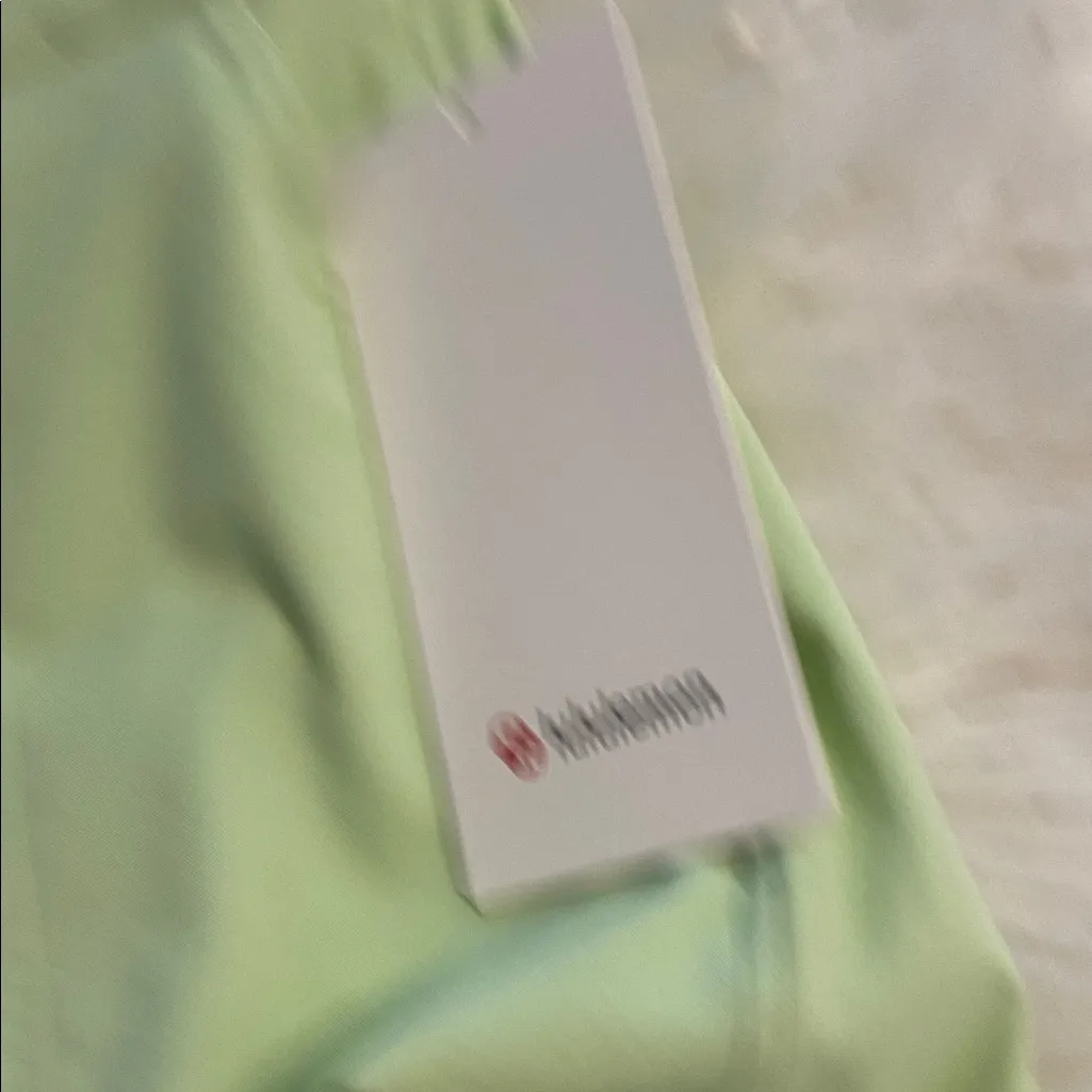 Lululemon Stretch Twill Front Pleat Golf Skirt  Light Green Skort size 29 new - Image 7