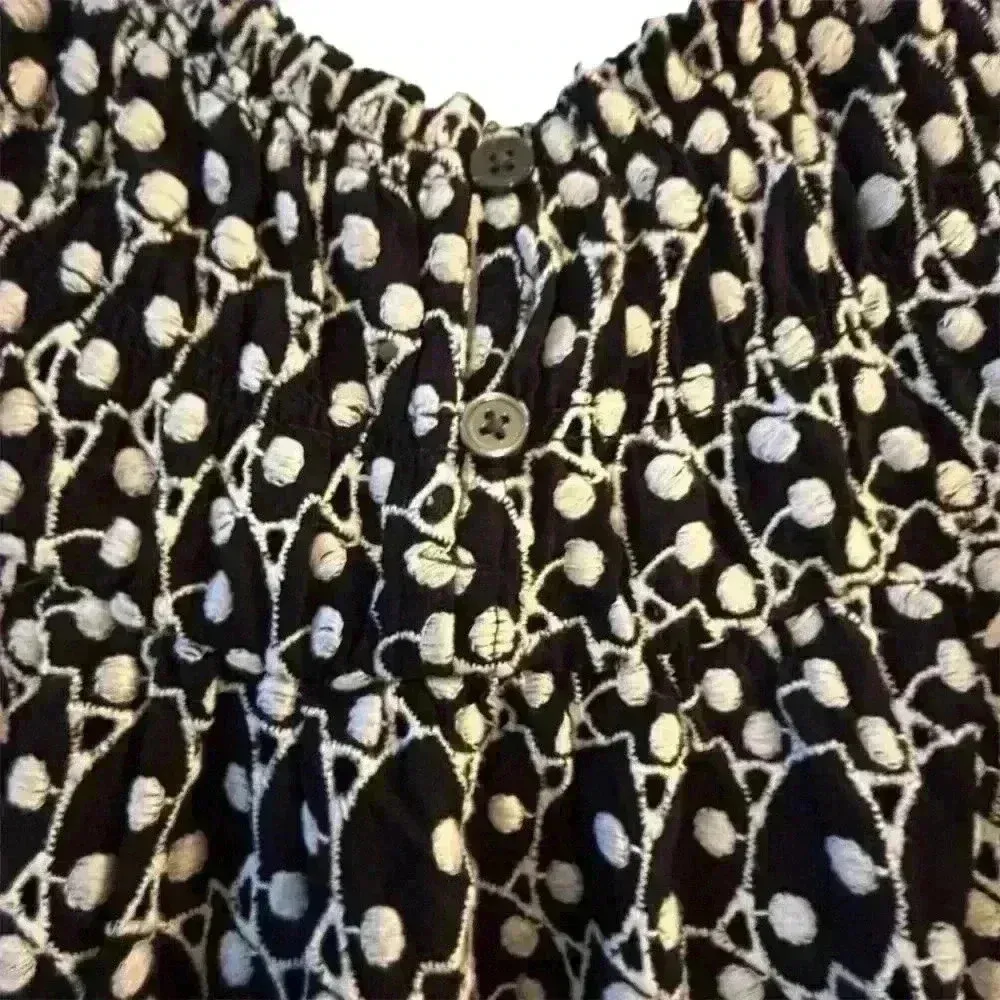 LOFT Women's Black Eyelet Blouse Size S Ruffle Sleeve Button-Up Back - Image 12