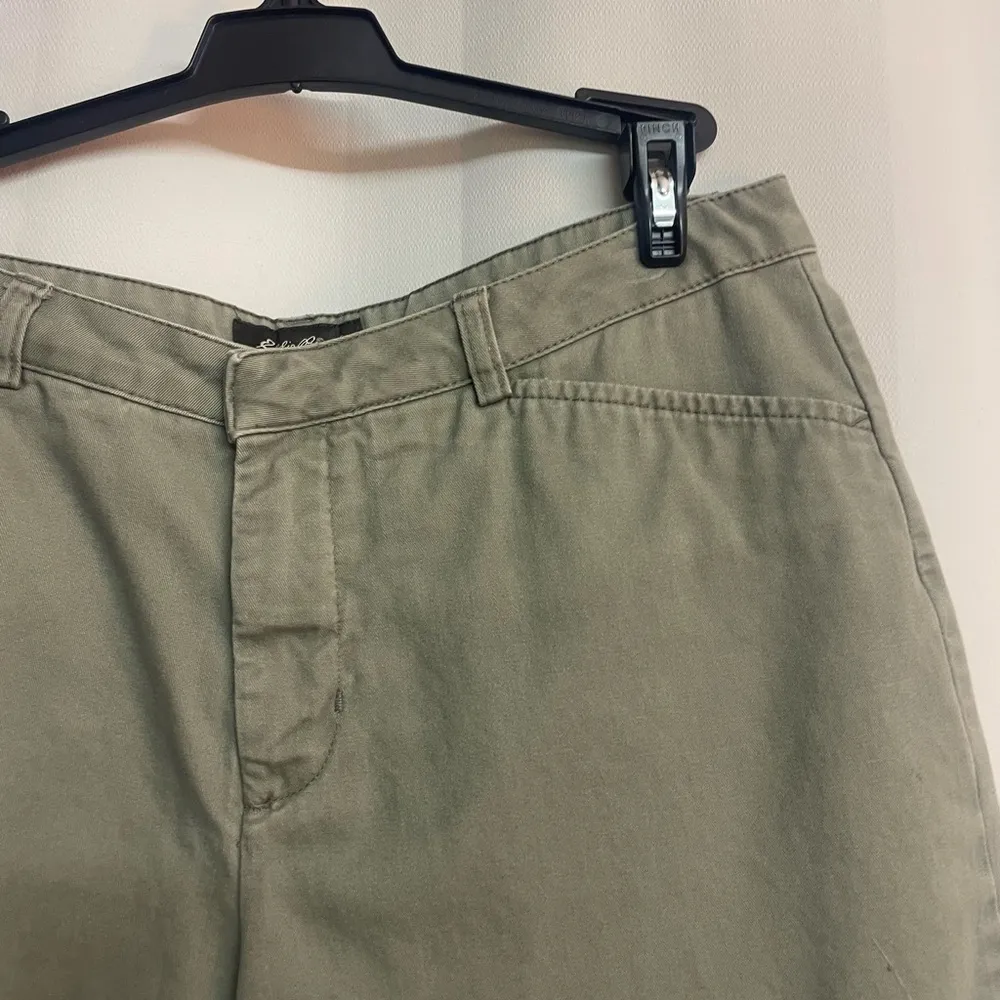 short shorts khaki green size 8 - Image 2