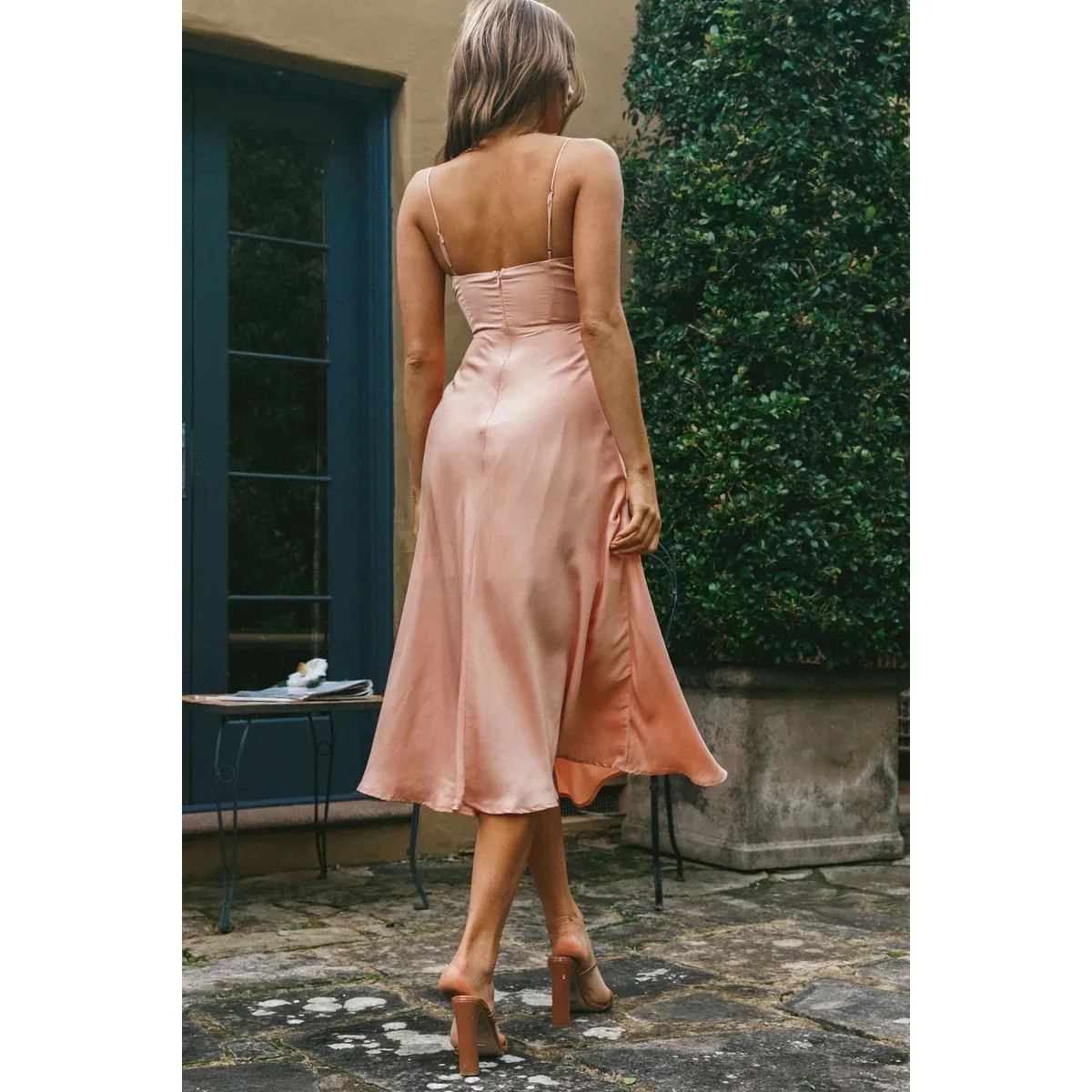 Selfie Leslie Romantic Sweetheart Midi Dress M Peach Wedding Guest Soft Glam - Image 3