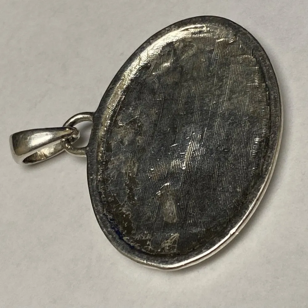 Silver Tone Oval Mother of Pearl Shell Pendant for Necklace Vintage, Unmarked. - Image 10