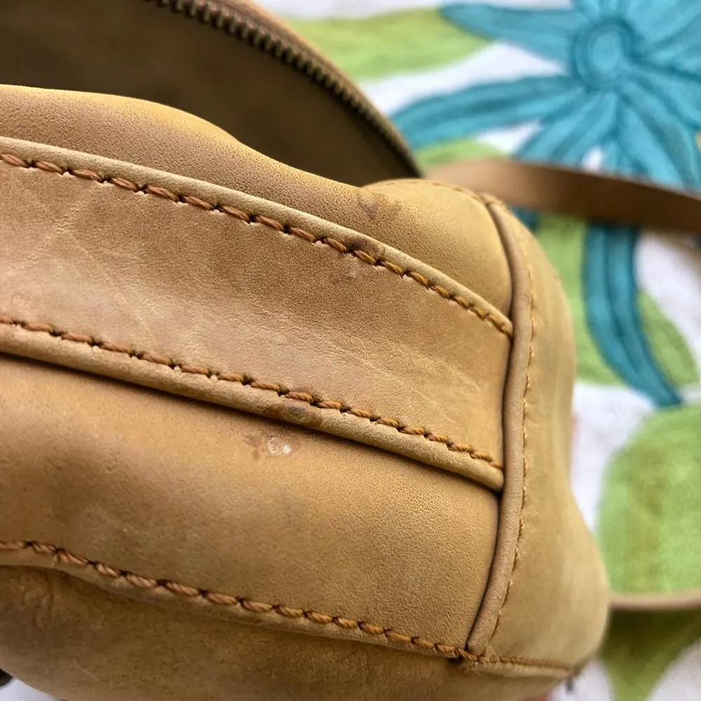 Lucky Brand Crossbody Leather Tan Flap Saddle EUC - Image 6