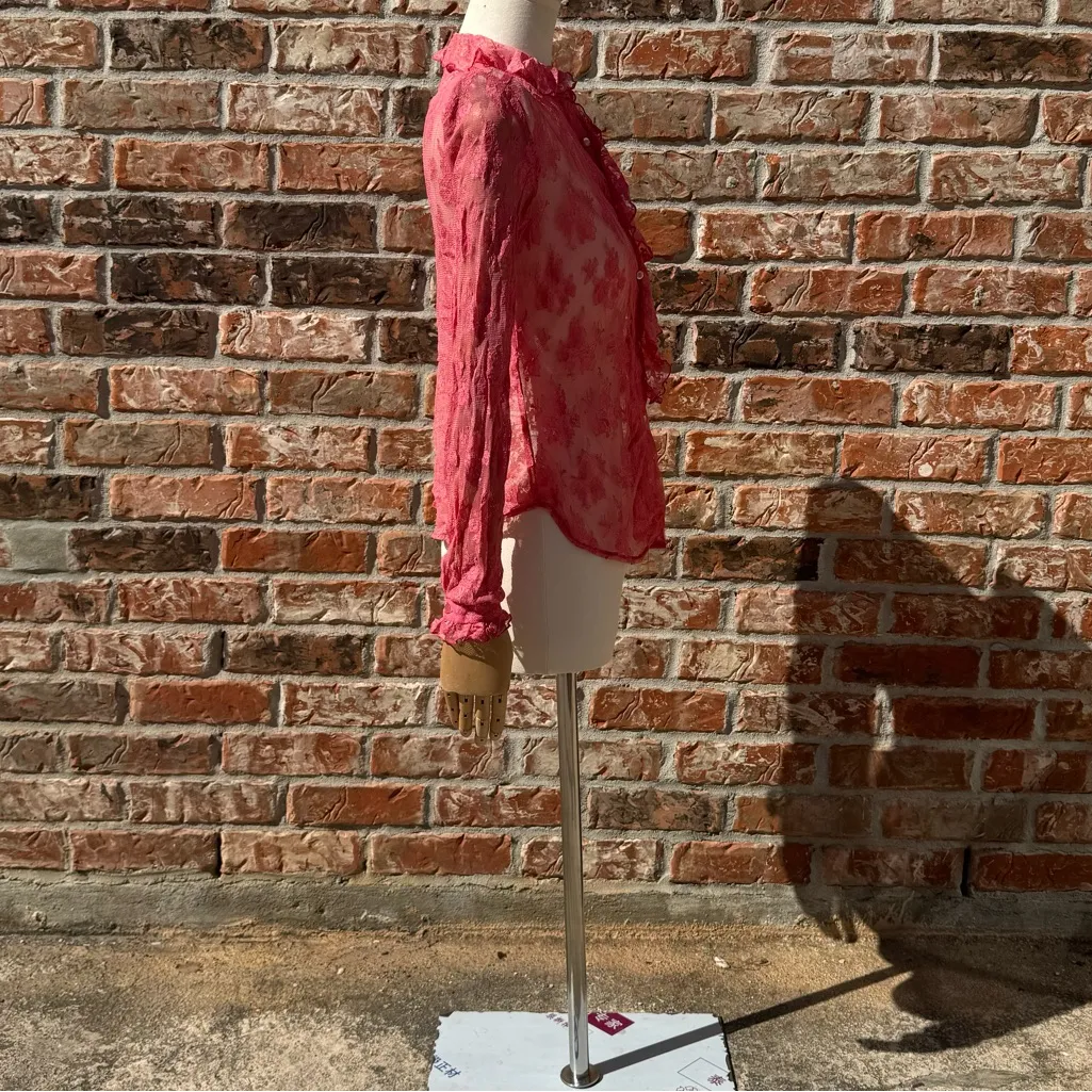 90s Gemilli sheer pink lace button down top with pearly buttons / size XS / EUC - Image 9