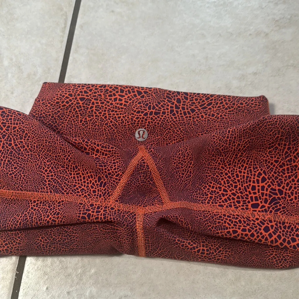 Lululemon Wunder Train High-Rise‎ Short 8"
Crackle Glaze Vintage Orange Larkspur - Image 5