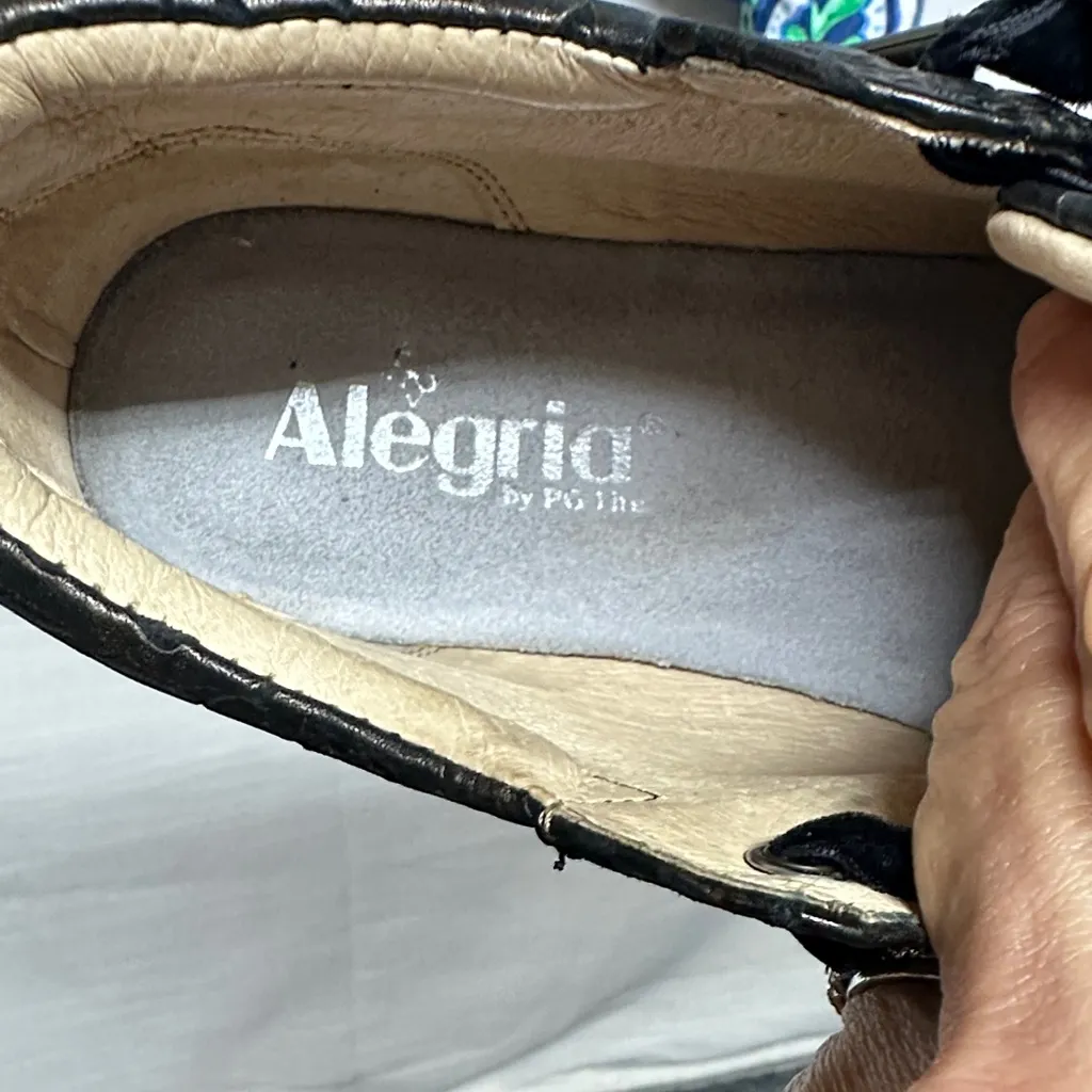 Alegria Women's Elsa Bronze Eyed Susan Floral Bootie leather inside and out - Image 2