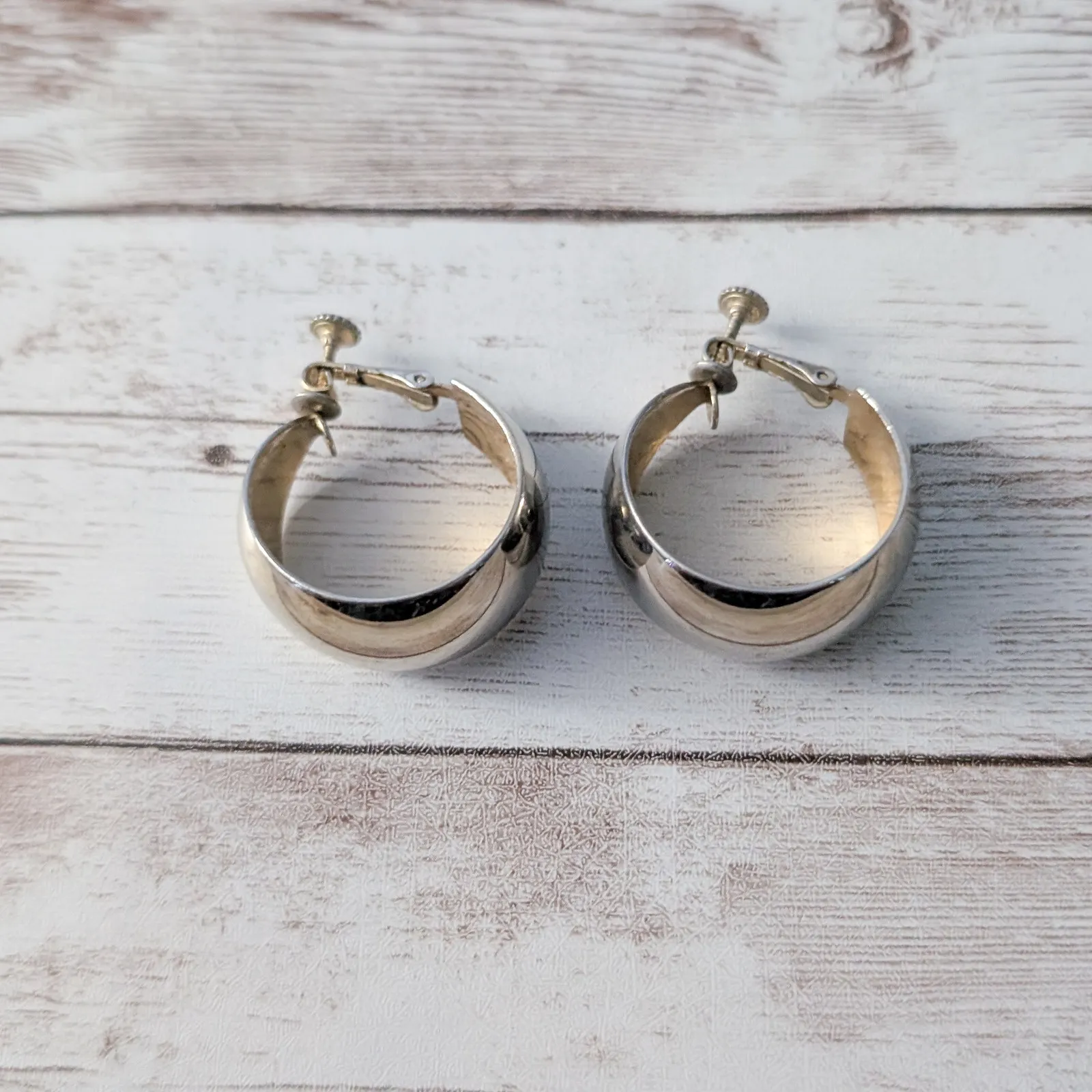 Vintage Clip On Earrings Large Chunky Hoops 1 & 1/8" Gold - Image 3