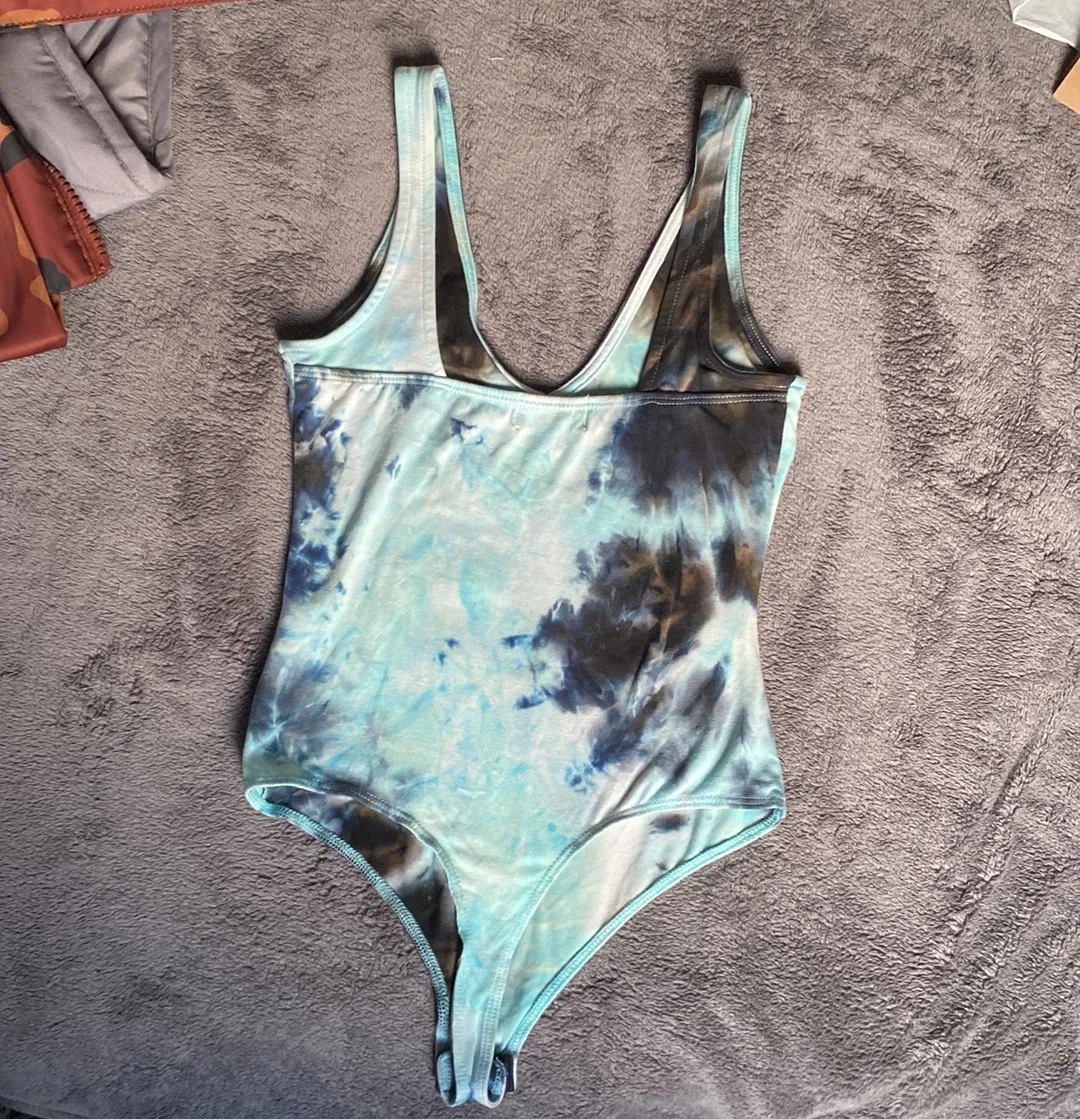 NWOT Tie Dye Bodysuit in Turquoise Black Tie Dye - Image 2