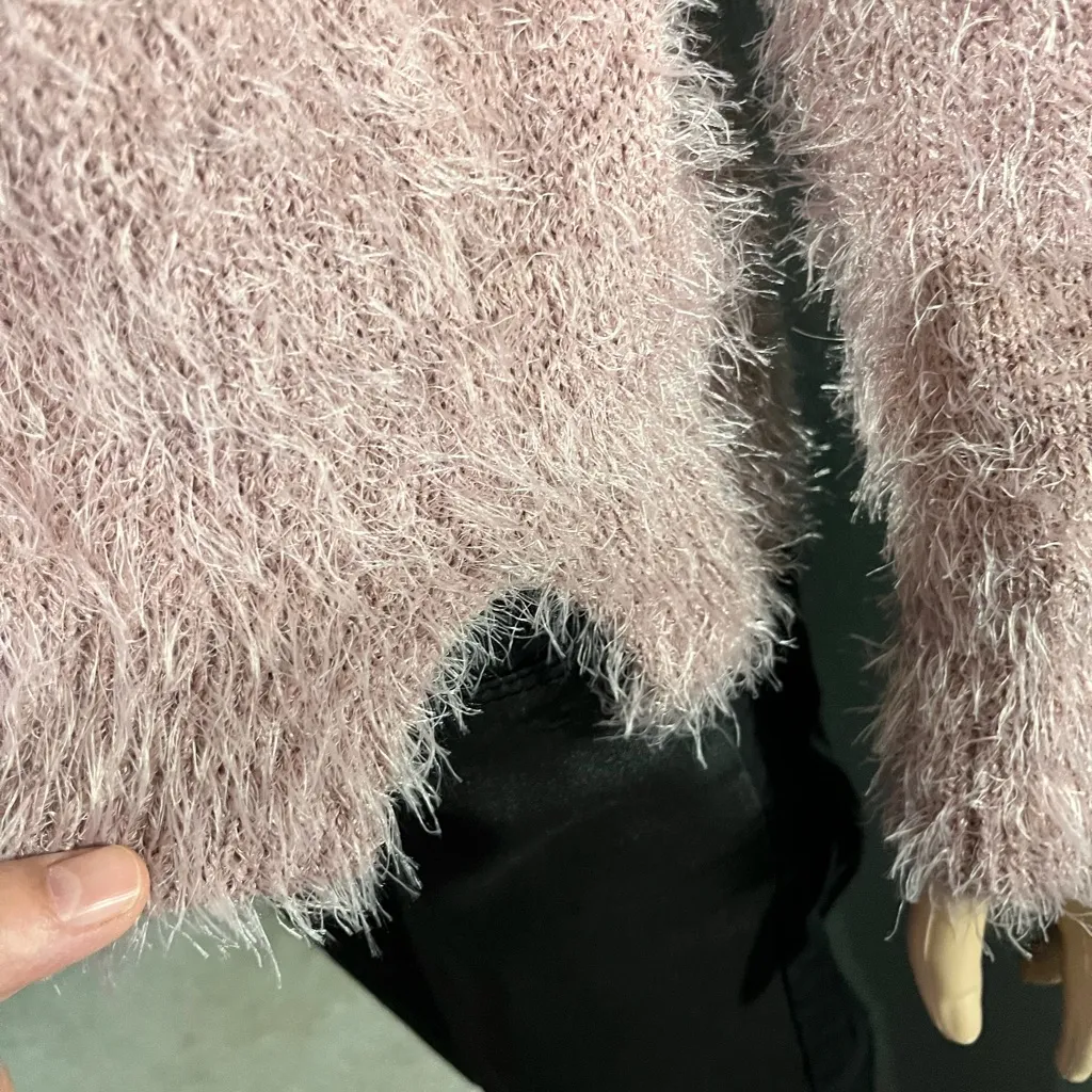 PINK ROSE Turtleneck Fuzzy Sweater
Size M - Image 10