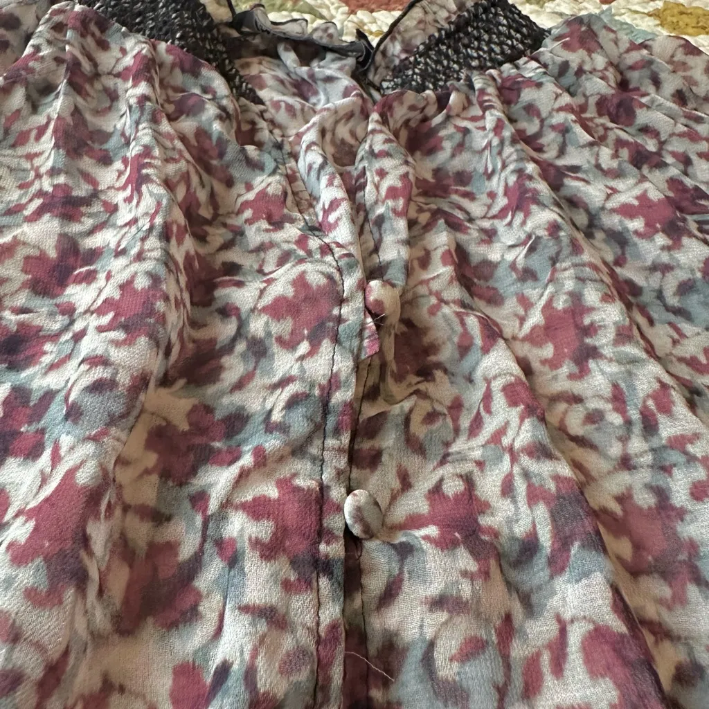 Zara maroon and cream floral sheer blouse with smocked collar and sleeves - Image 2