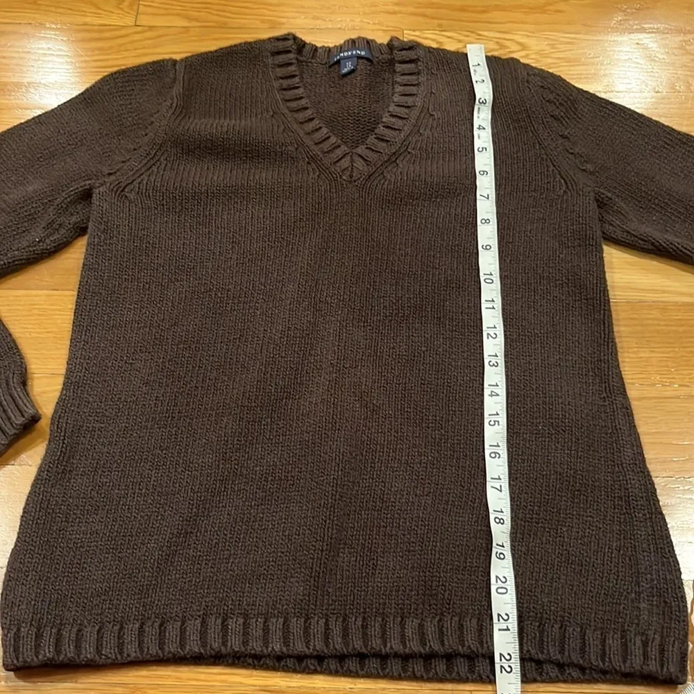 Lands' End LANDS’ End vneck brown sweater size small (6-8). - Image 4