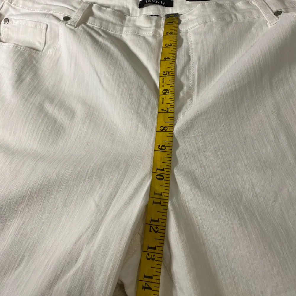 Relativity NEW White Capri Pants 22W - Image 7