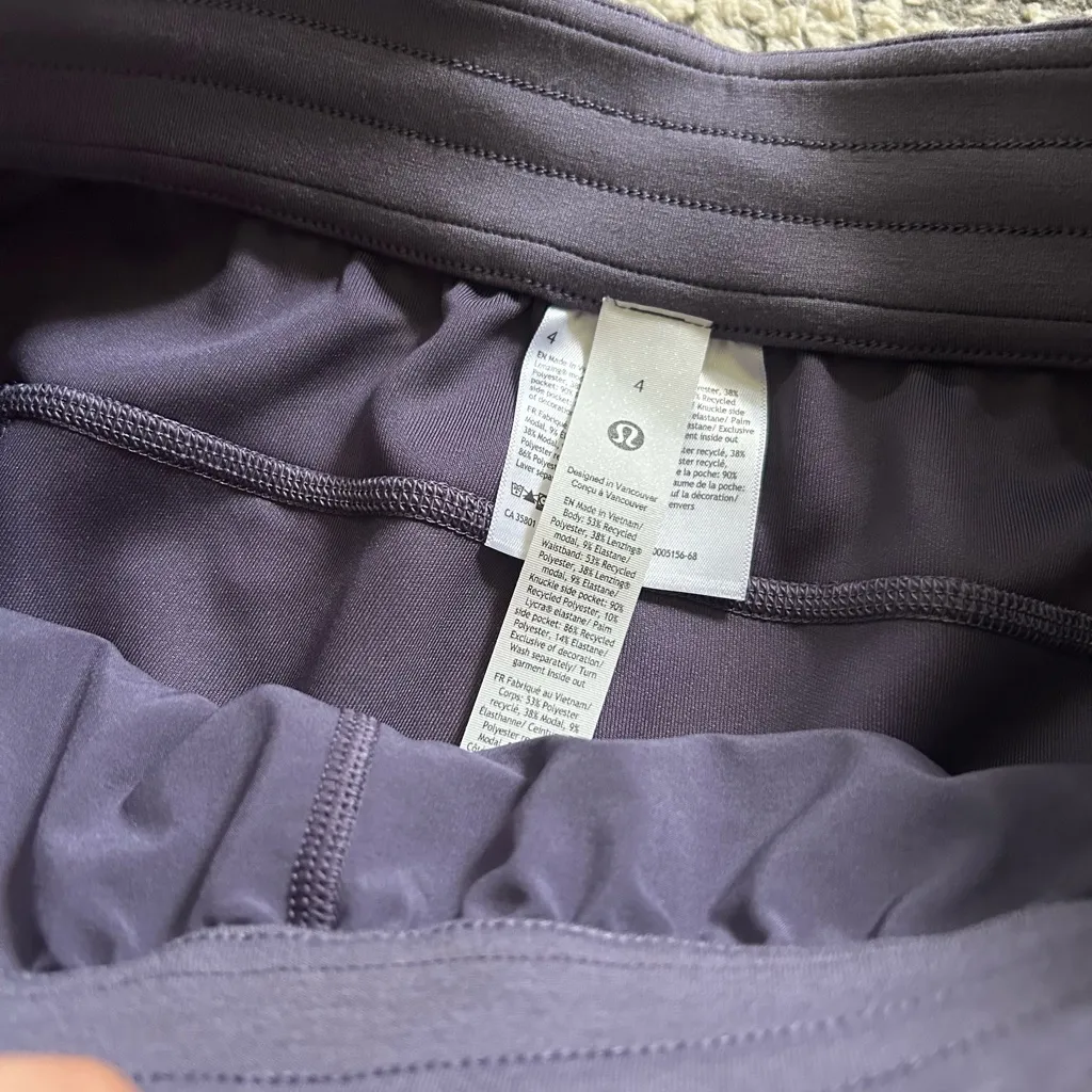 Lululemon  Softstream Shorts Size 4 - Image 4