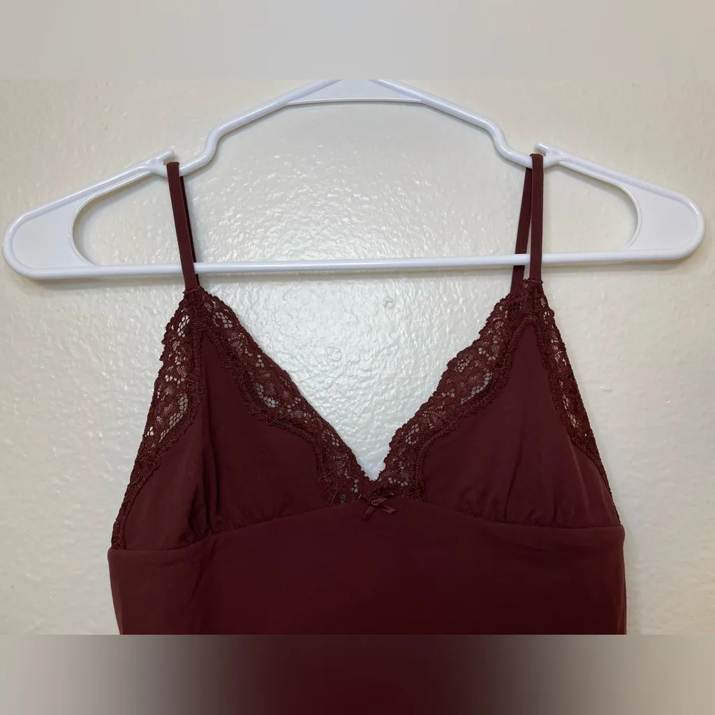 SKIMS NWT Fits Everybody Lace Triangle Onesie in Oxblood Bodysuit Size M - Image 5