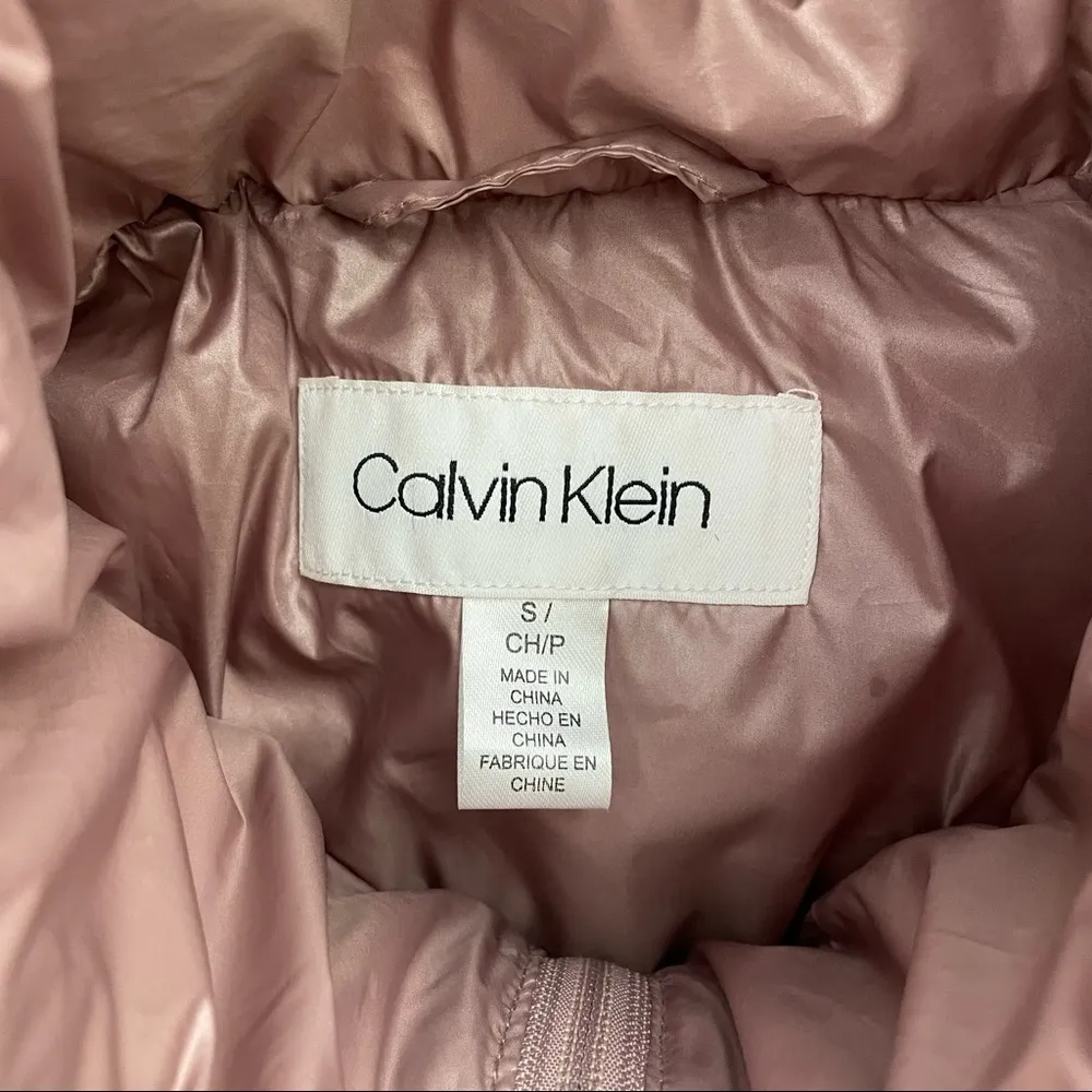 Women’s Puffer Vest Size S - Image 4