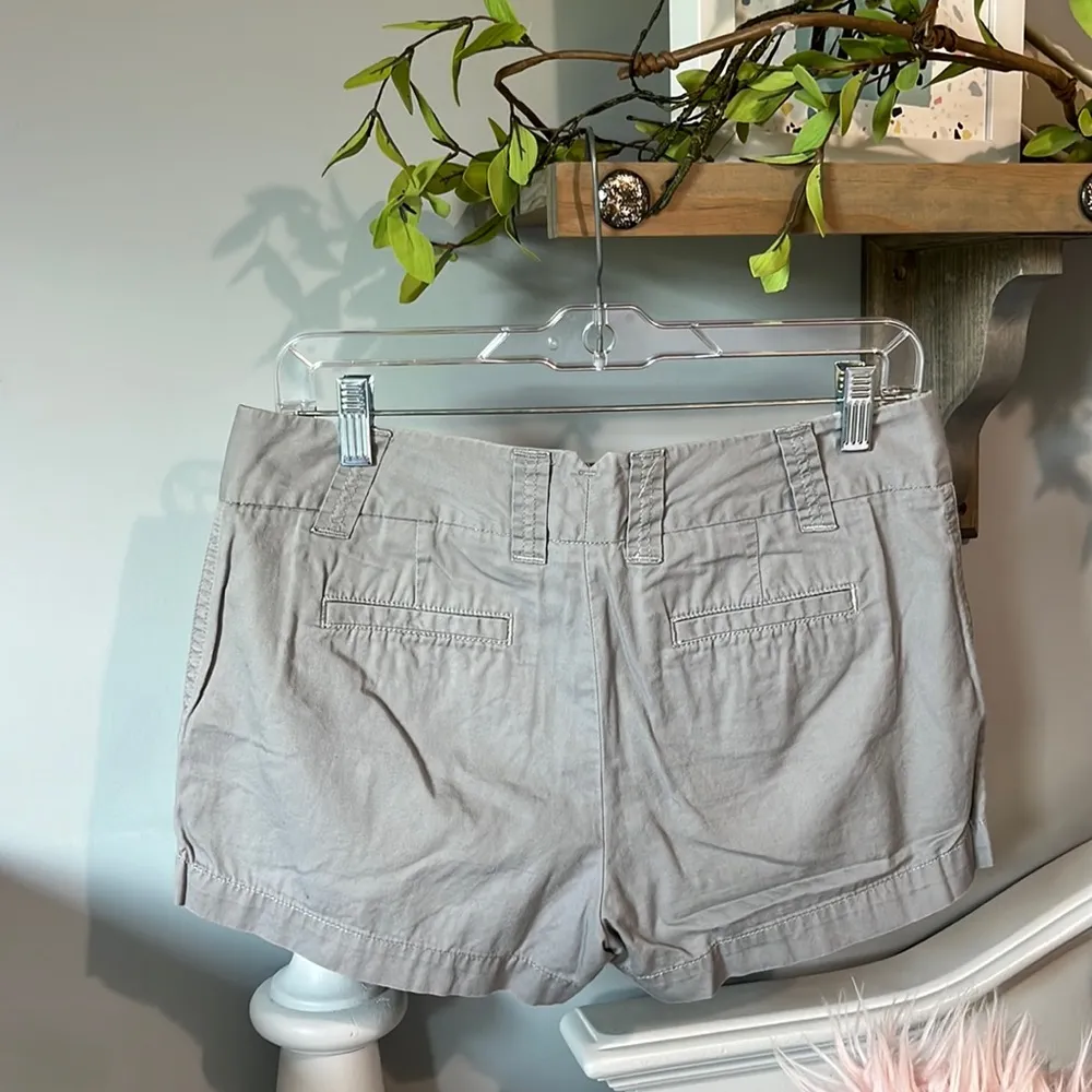 J Crew Gray Shorts Low Rise Classic Twill Weathered Womens 2 Broken In Chino - Image 5
