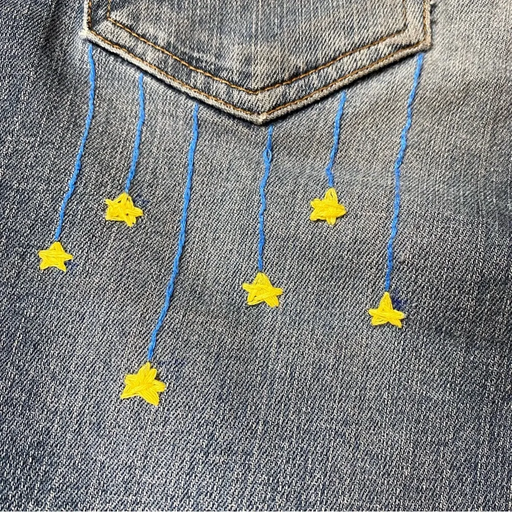 Vintage Y2K L.E.I. Custom Embroidered Moon and Stars Dream Catcher Flare Jeans Blue Size undefined - Image 7